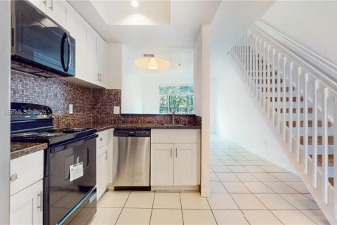 Copropriété à louer à Sunrise, Floride: 3 chambres, 130.9 m2 № 2040473 - photo 6