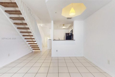 Copropriété à louer à Sunrise, Floride: 3 chambres, 130.9 m2 № 2040473 - photo 4