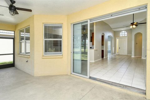 House in Bradenton, Florida 3 bedrooms, 191.84 sq.m. № 1819480 - photo 17