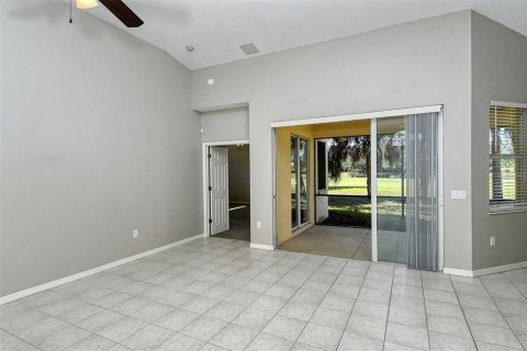 House in Bradenton, Florida 3 bedrooms, 191.84 sq.m. № 1819480 - photo 8