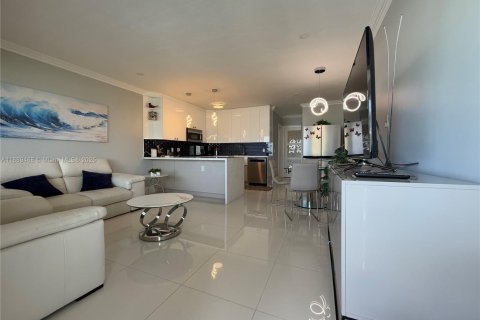 Copropriété à vendre à Hallandale Beach, Floride: 1 chambre, 72.93 m2 № 1944279 - photo 3