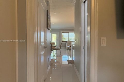 Copropriété à vendre à Hallandale Beach, Floride: 1 chambre, 72.93 m2 № 1944279 - photo 12