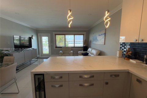 Copropriété à vendre à Hallandale Beach, Floride: 1 chambre, 72.93 m2 № 1944279 - photo 8