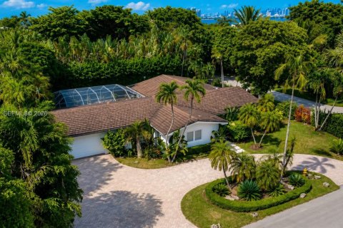 Villa ou maison à vendre à Coral Gables, Floride: 4 chambres, 264.59 m2 № 2363779 - photo 21