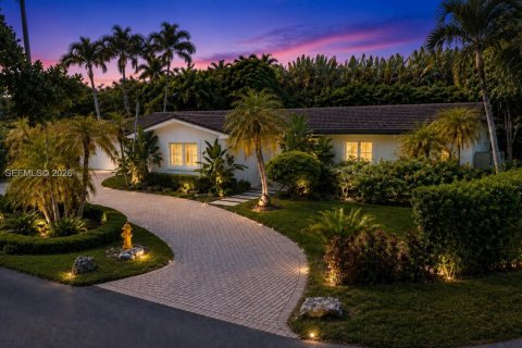 Villa ou maison à Coral Gables, Floride 4 chambres, 264.59 m2 № 2363779