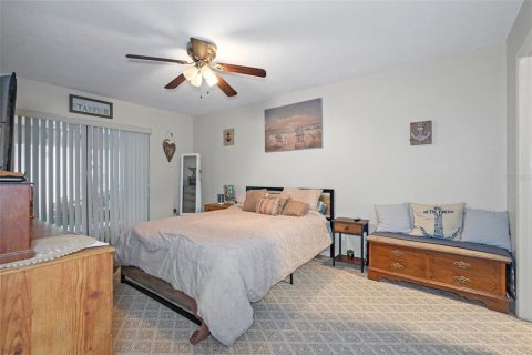 Condominio en venta en Weeki Wachee, Florida, 2 dormitorios, 120.03 m2 № 1510977 - foto 15