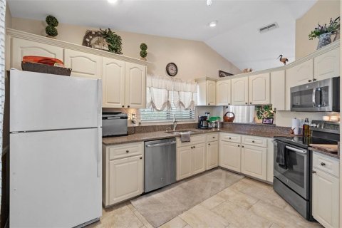 Condominio en venta en Weeki Wachee, Florida, 2 dormitorios, 120.03 m2 № 1510977 - foto 11