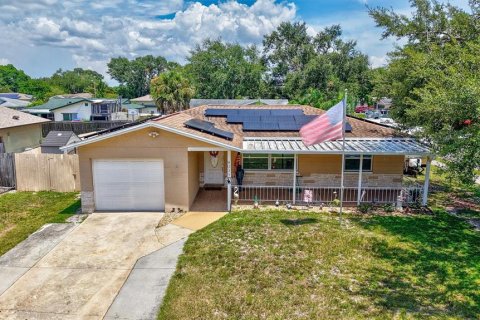 House in Seminole, Florida 4 bedrooms, 156.63 sq.m. № 1866244 - photo 6