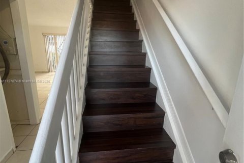 Купить кондоминиум в Майами, Флорида 2 спальни, 89.65м2, № 1686303 - фото 2