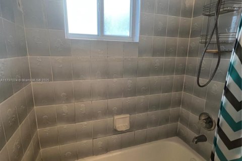 Купить кондоминиум в Майами, Флорида 2 спальни, 89.65м2, № 1686303 - фото 12