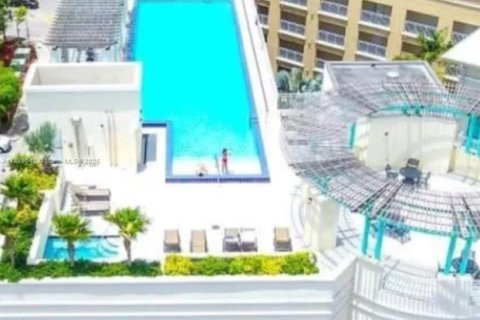 Condominio en venta en Miami, Florida, 2 dormitorios, 92.9 m2 № 1938717 - foto 1