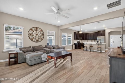 House in Jacksonville, Florida 3 bedrooms, 161.37 sq.m. № 2422814 - photo 11