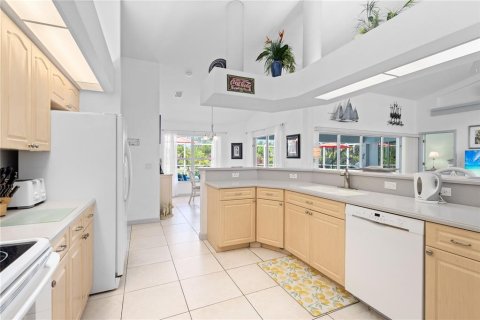 Villa ou maison à vendre à Rotonda, Floride: 3 chambres, 205.78 m2 № 1751891 - photo 9