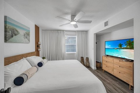 Commercial property in Fort Lauderdale, Florida 149.67 sq.m. № 2262191 - photo 19