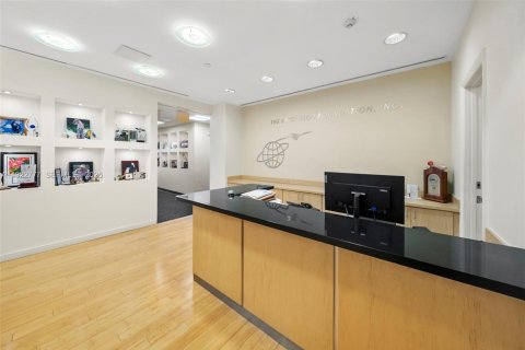 Propiedad comercial en venta en Miami Beach, Florida № 1984511 - foto 7