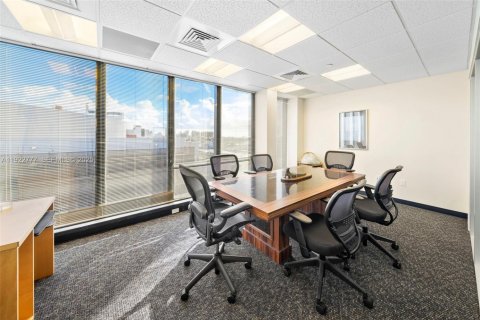 Propiedad comercial en venta en Miami Beach, Florida № 1984511 - foto 13