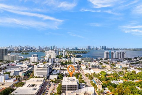 Propiedad comercial en venta en Miami Beach, Florida № 1984511 - foto 30