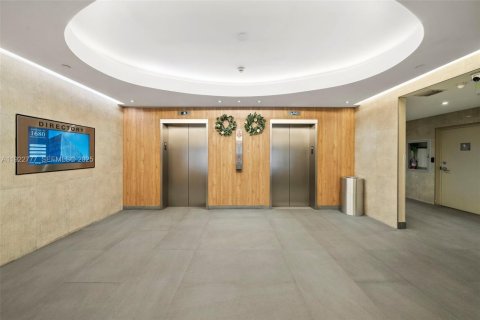 Propiedad comercial en venta en Miami Beach, Florida № 1984511 - foto 6