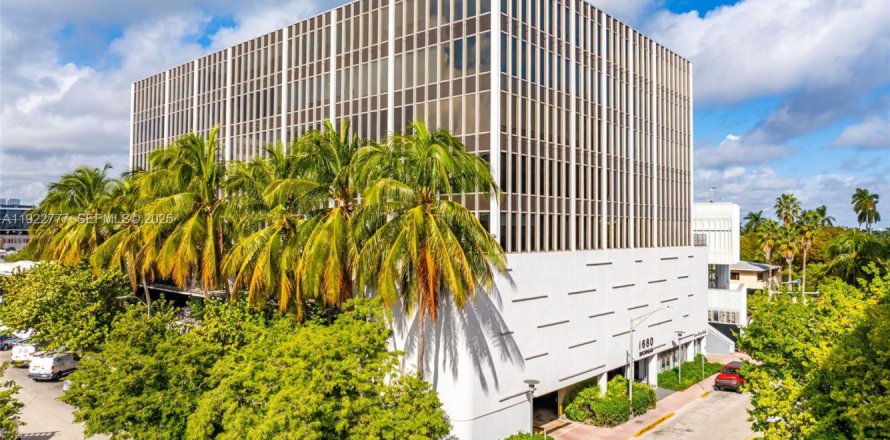 Propiedad comercial en Miami Beach, Florida № 1984511