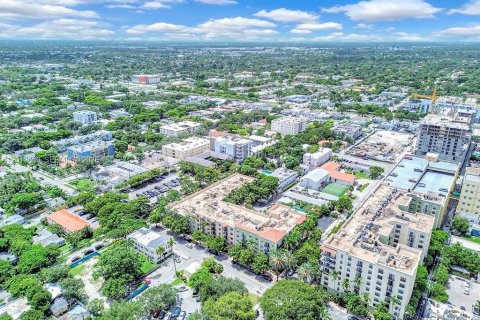 Copropriété à vendre à Hollywood, Floride: 2 chambres, 104.98 m2 № 2256638 - photo 6