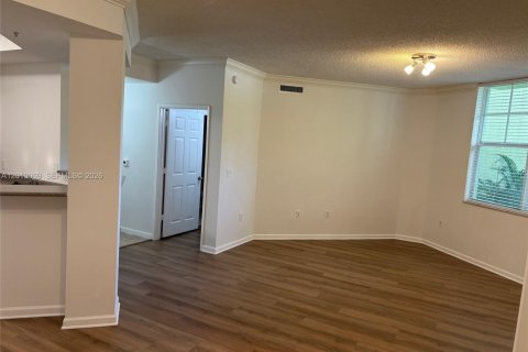 Copropriété à vendre à Hollywood, Floride: 2 chambres, 104.98 m2 № 2256638 - photo 14
