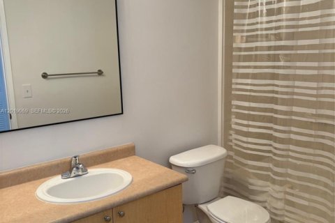 Copropriété à vendre à Hollywood, Floride: 2 chambres, 104.98 m2 № 2256638 - photo 20