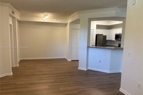 Copropriété à vendre à Hollywood, Floride: 2 chambres, 104.98 m2 № 2256638 - photo 16