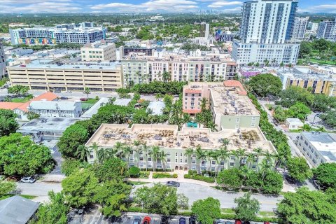 Copropriété à vendre à Hollywood, Floride: 2 chambres, 104.98 m2 № 2256638 - photo 8