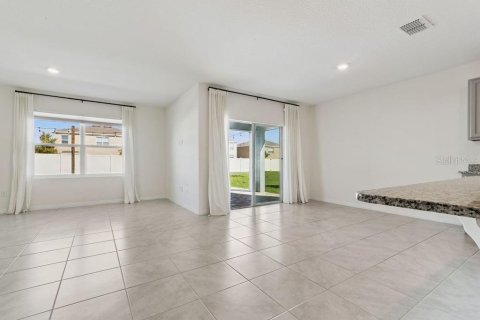 Villa ou maison à louer à Mount Dora, Floride: 4 chambres, 171.5 m2 № 2302302 - photo 11