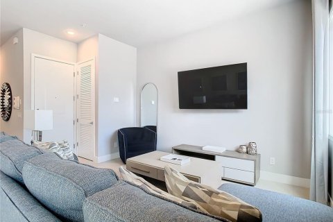 Condo in Four Corners, Florida, 3 bedrooms  № 1652282 - photo 7