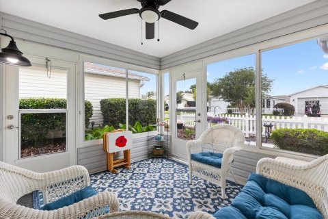House in The Villages, Florida 2 bedrooms, 107.4 sq.m. № 2100125 - photo 8