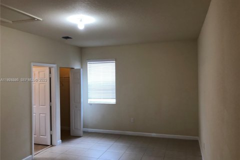 Commercial property in Miami, Florida 38.28 sq.m. № 1986693 - photo 15