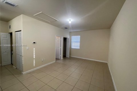 Commercial property in Miami, Florida 38.28 sq.m. № 1986693 - photo 16