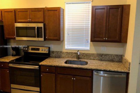 Commercial property in Miami, Florida 38.28 sq.m. № 1986693 - photo 14