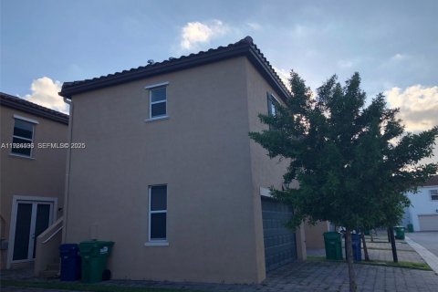 Commercial property in Miami, Florida 38.28 sq.m. № 1986693 - photo 8