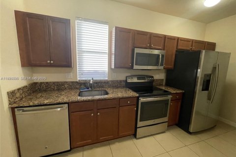 Commercial property in Miami, Florida 38.28 sq.m. № 1986693 - photo 3