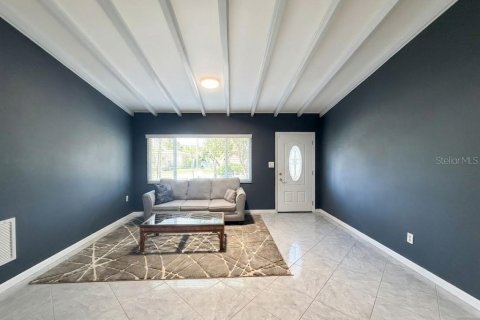Villa ou maison à vendre à Gulfport, Floride: 2 chambres, 183.2 m2 № 2430635 - photo 10