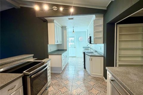 Villa ou maison à vendre à Gulfport, Floride: 2 chambres, 183.2 m2 № 2430635 - photo 13