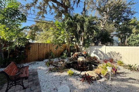 Villa ou maison à vendre à Gulfport, Floride: 2 chambres, 183.2 m2 № 2430635 - photo 5