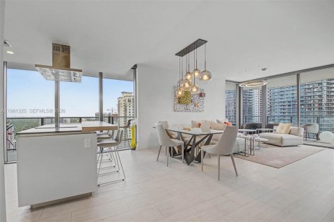 Condo in Miami, Florida, 2 bedrooms  № 2053053 - photo 7