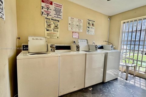 Снять в аренду кондоминиум в Майами, Флорида 1 спальня, 65.77м2, № 2048422 - фото 10