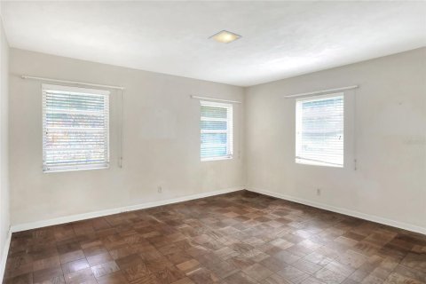 House in Winter Haven, Florida 2 bedrooms, 170.2 sq.m. № 1747409 - photo 21