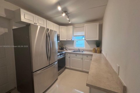 Купить виллу или дом в Форт-Лодердейл, Флорида 3 спальни, 100.33м2, № 1955390 - фото 7