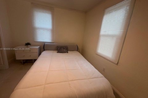 Купить виллу или дом в Форт-Лодердейл, Флорида 3 спальни, 100.33м2, № 1955390 - фото 12