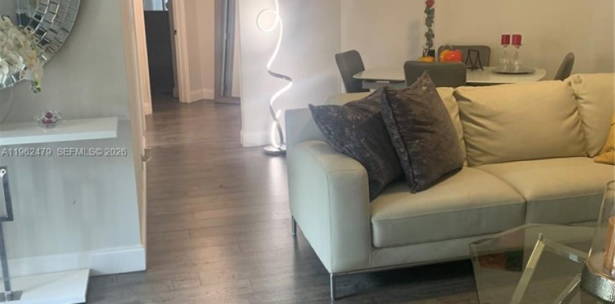 Condo à West Palm Beach, Floride, 2 chambres  № 2080940