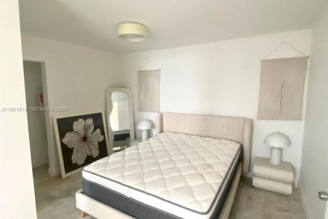 Copropriété à louer à Miami Beach, Floride: 1 chambre, 41.53 m2 № 2043023 - photo 4