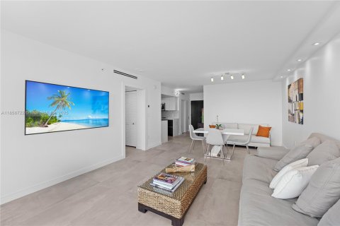 Copropriété à vendre à Miami Beach, Floride: 1 chambre, 68.75 m2 № 1887358 - photo 14