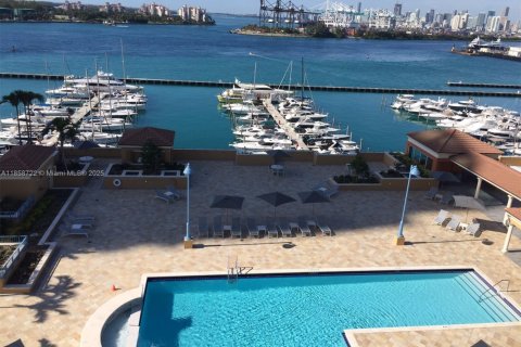 Copropriété à vendre à Miami Beach, Floride: 1 chambre, 68.75 m2 № 1887358 - photo 22