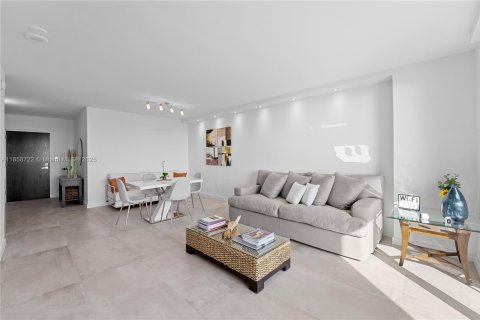 Copropriété à vendre à Miami Beach, Floride: 1 chambre, 68.75 m2 № 1887358 - photo 13