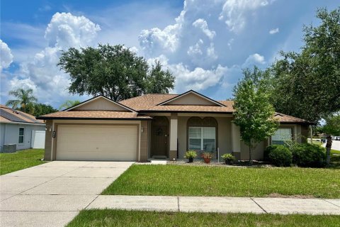 House in Minneola, Florida 3 bedrooms, 125.51 sq.m. № 1803583 - photo 3